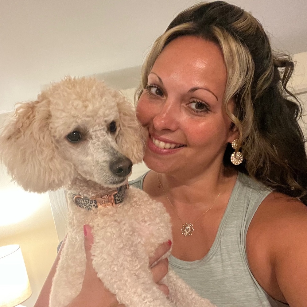 Meet your Posher, Kayla